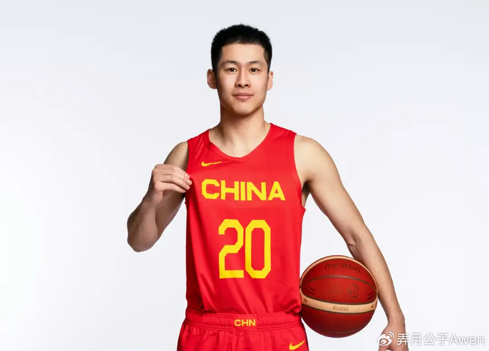 bb体育登录-都怪张镇麟？昔日国手+全明星转会后坐穿冷板凳，场均1.6分1.4板|崔晓龙|上海男篮|上海|篮板|偰李永炜_新浪体育_新浪新闻