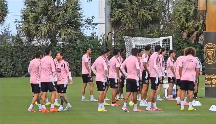 BB贝博体育下载-记者:梅西、苏亚雷斯和德保罗正常参与训练,阿连德等人仍缺席