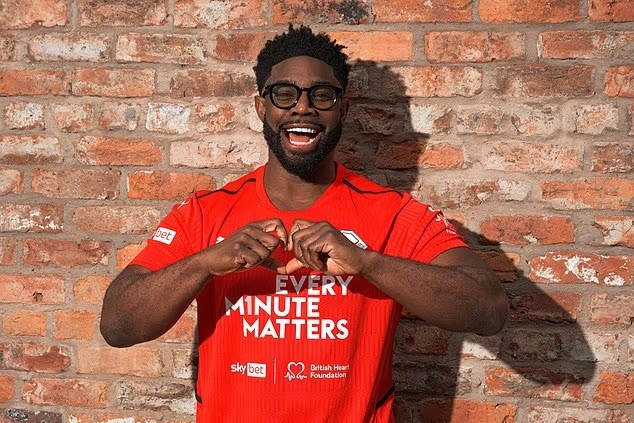 BB体育官方网站-多位英超名宿助力宣传英国心脏健康月，呼吁球迷学习心肺复苏术